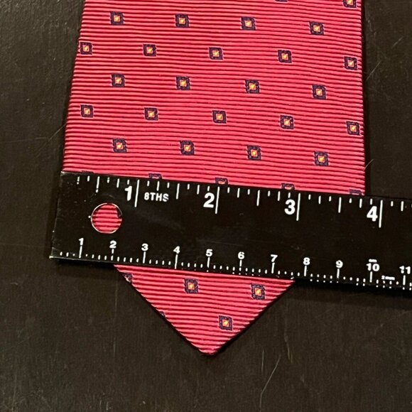 Brooks Brothers Power Red Allover Mini Geometric Silk Mens Neck Tie - Picture 6 of 8